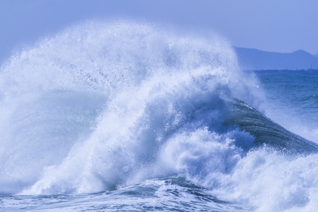 「津波」はなぜ英語でも「TSUNAMI」というのか